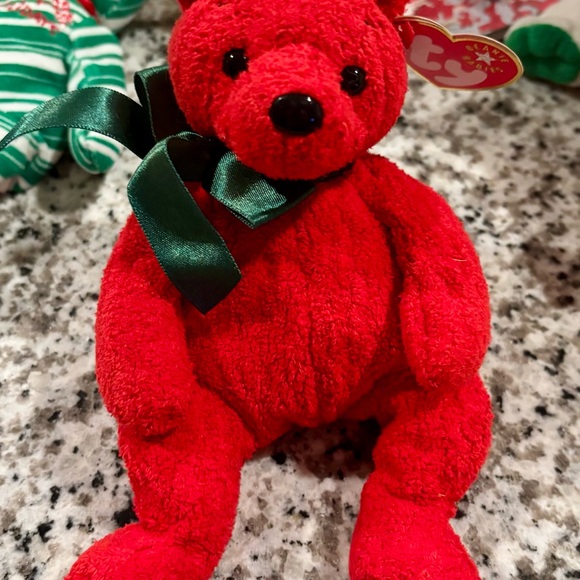Christmas Beanie Babies. Seven bears one dog - Picture 4 of 16